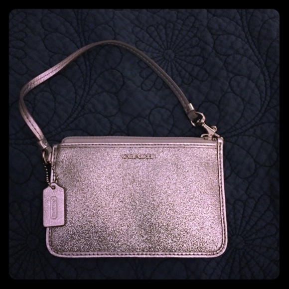 Coach Handbags - Coach wristlet